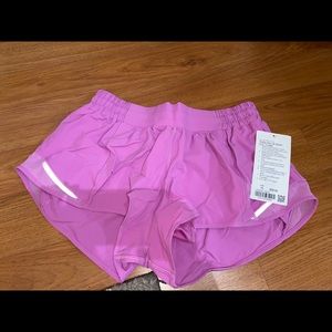 NWT Lululemon Hotty Hot Shorts size 10